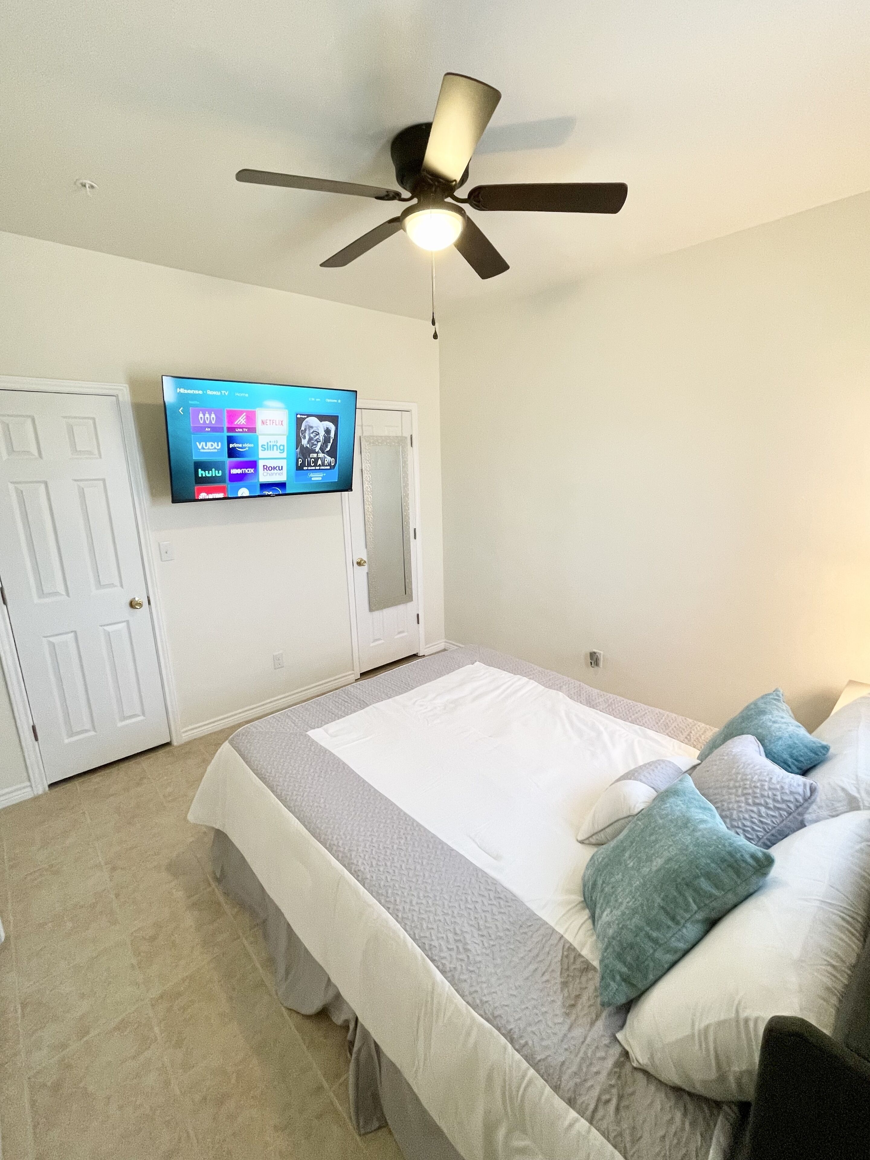 2 bedrooms, iron/ironing board, free WiFi, bed sheets