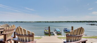 Lakefront Home w/ Rooftop Deck, Grill, Games!