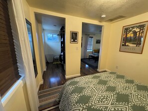 1 chambre, bureau, fer et planche à repasser, accès au Wi-Fi (inclus)