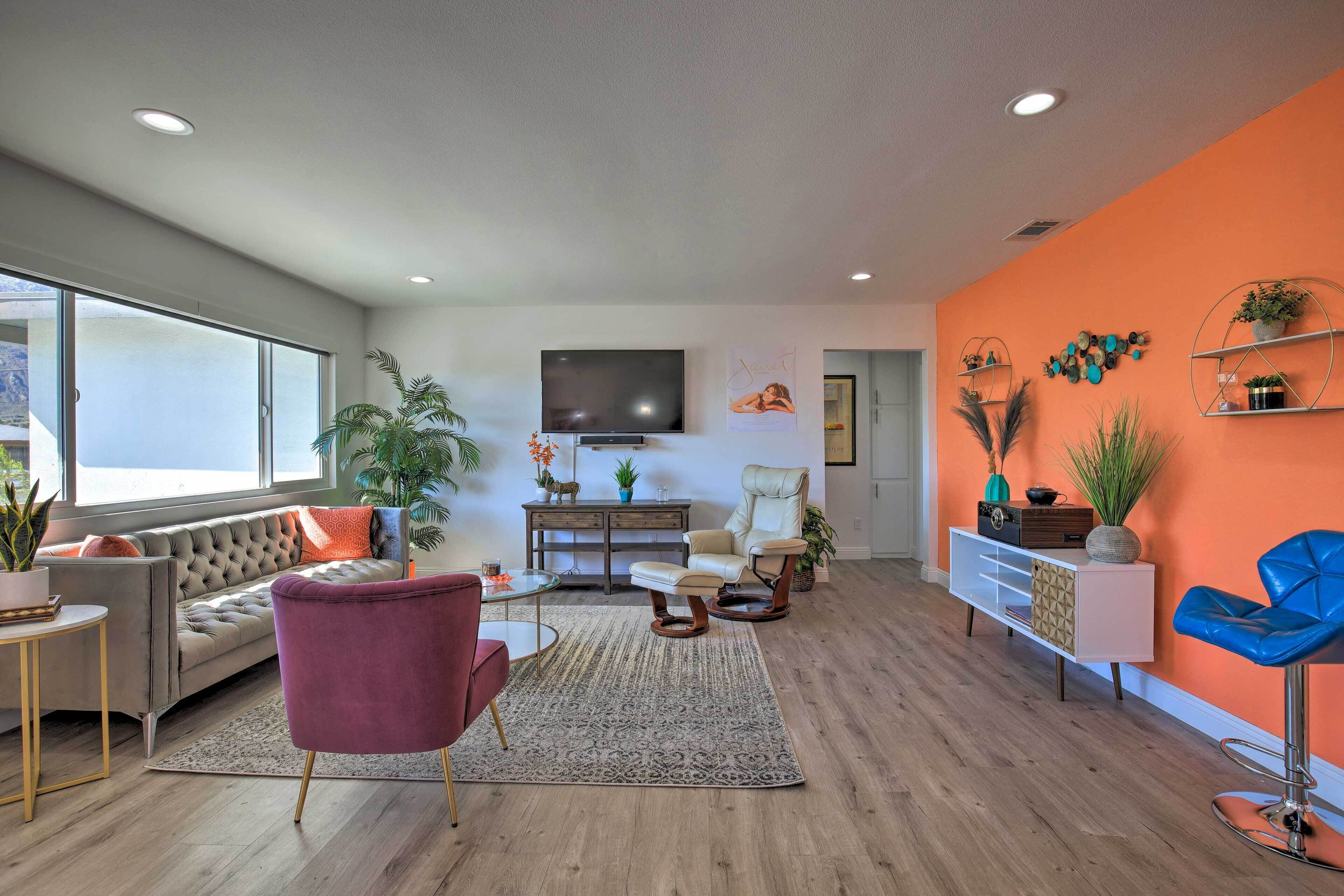 Contemporary Private Oasis in Palm Springs!