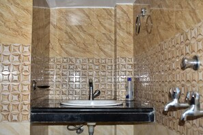 Shower, towels