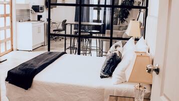 Deluxe Loft, Multiple Beds | Free WiFi