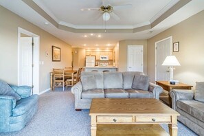TV - Pool | WiFi | Lake Front | Sleeps 4 | MM 13 (491A) (Village of Four Seasons)