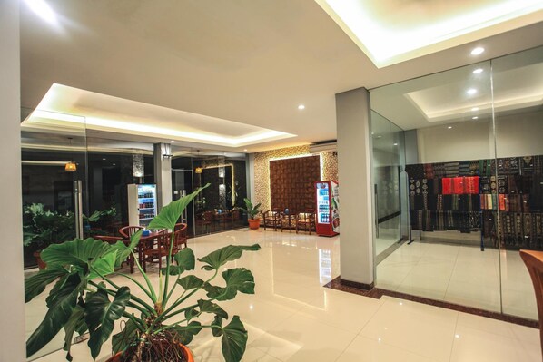 Lobby - Kalton Hotel Labuan Bajo (Labuan Bajo)