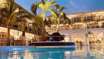 Kolam renang terbuka