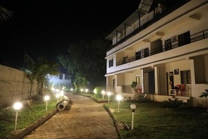 Fachada de la propiedad