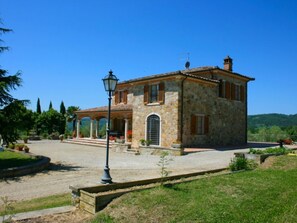 Exterior - Villa Clara: 3 bedrooms and private pool (Lucignano)