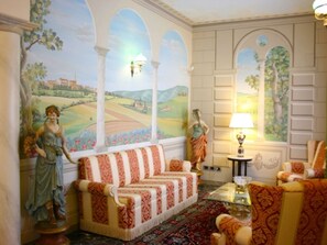 المنشأة من الداخل