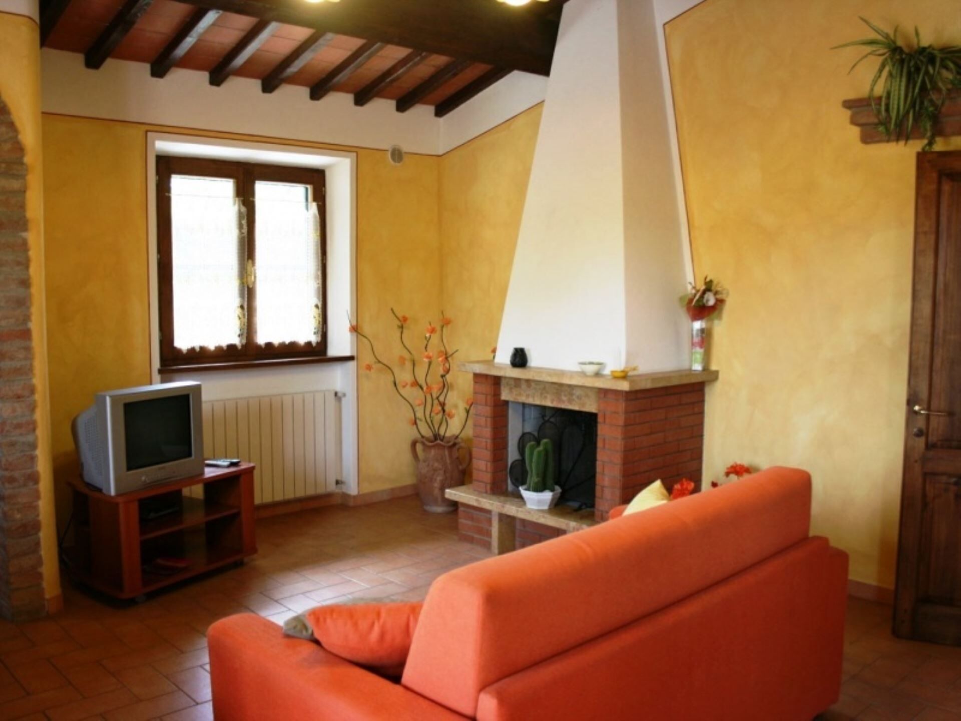 Villa for 6 with private pool and large garden