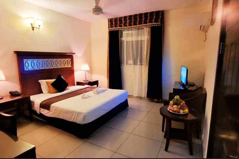 Ras Dika Hotel