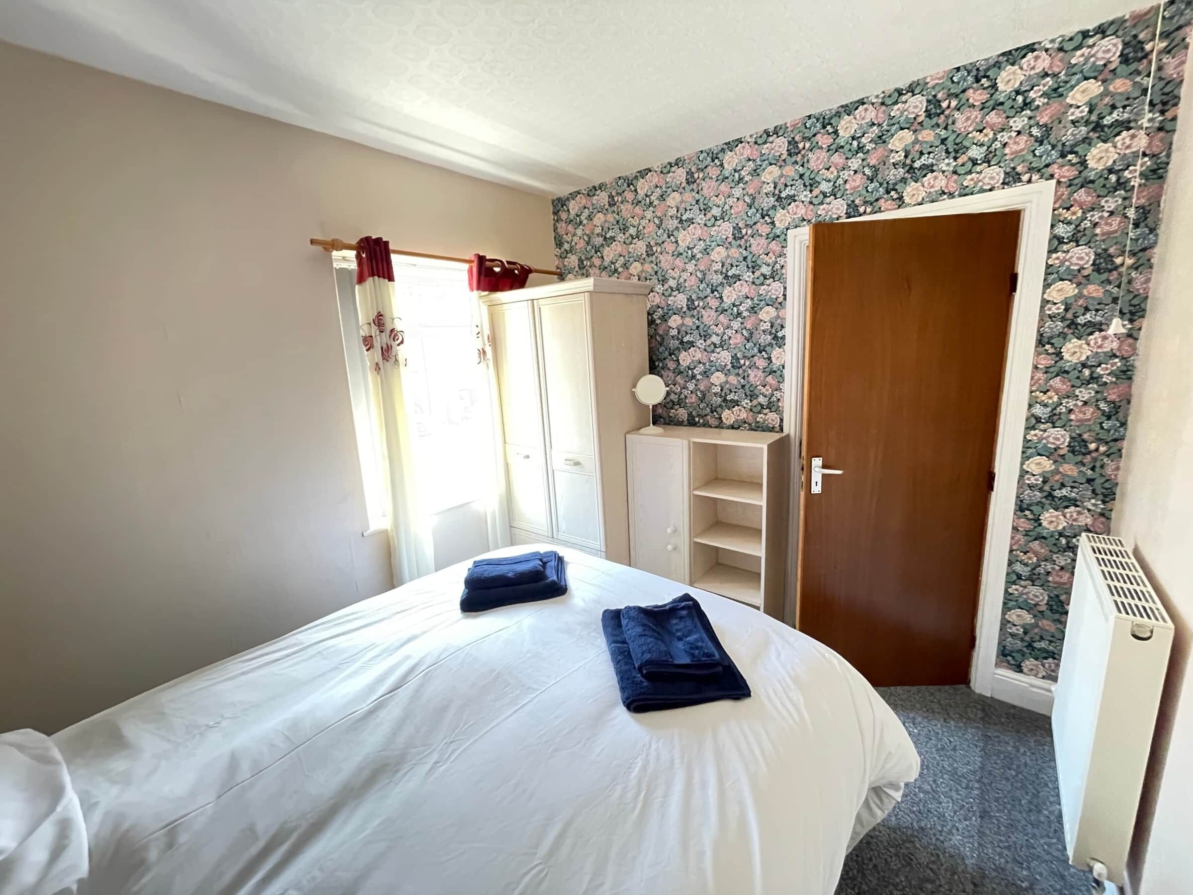 2 bedrooms, WiFi, bed sheets