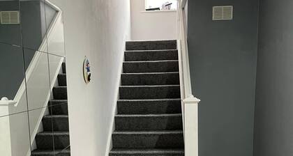 2 Bedroom Holiday Apartment - Flat 18