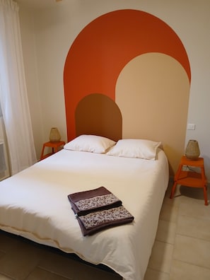3 slaapkamers, een strijkplank/strijkijzer, reisbedje, gratis wifi
