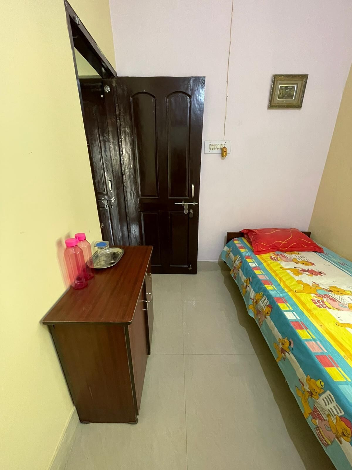 Capsule room with Breakfast