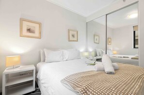 2 camere, biancheria da letto di alta qualità, postazione laptop