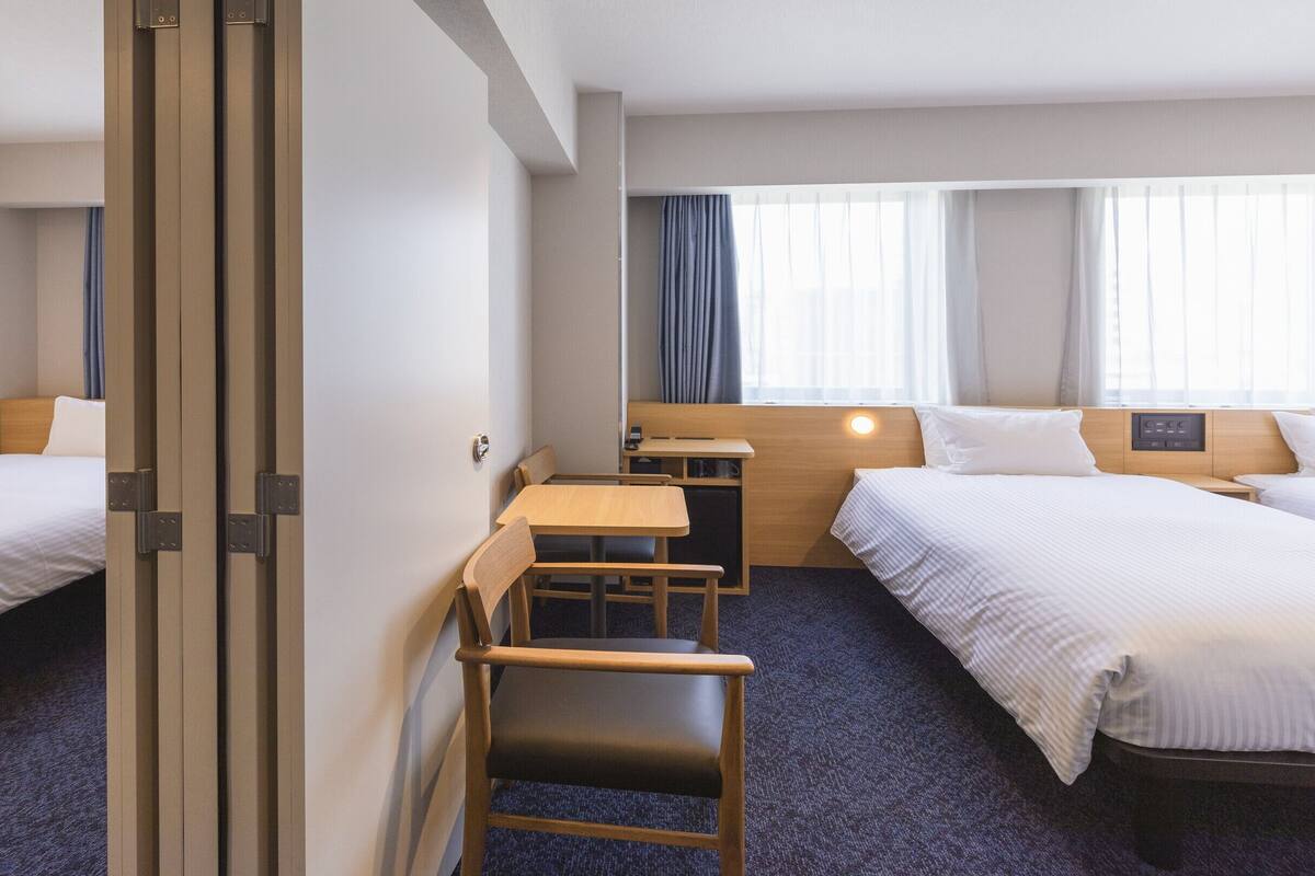 四人房, 非吸煙房 | 羽絨被、書桌、遮光布/窗簾、熨斗/熨衣板