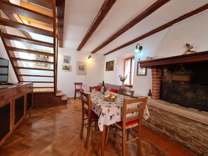 Dining - House 2147/51498 (Istria - Sisan), 4000m from the beach (Sisan)