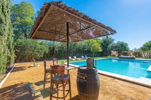Pool - Holiday Home "Casa Rural La Teja" with Pool, Garden and Wi-Fi (Marchena)