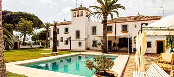 Holiday Home "Hacienda El Corchuelo en Marchena" with Pool, Garden & Wi-Fi