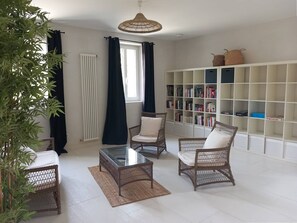 4 bedrooms, free WiFi