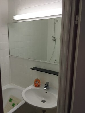 Unclassified image, 3 of 17, button