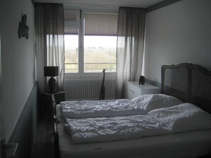 2 室のベッドルーム、ベッドシーツ