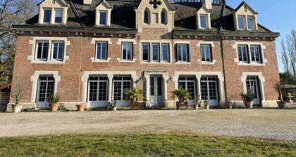 Stay at Château de Glairans: Pool and Park