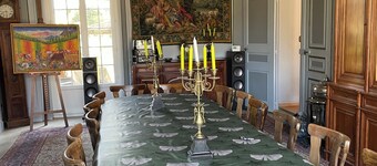 Stay at Château de Glairans: Pool and Park