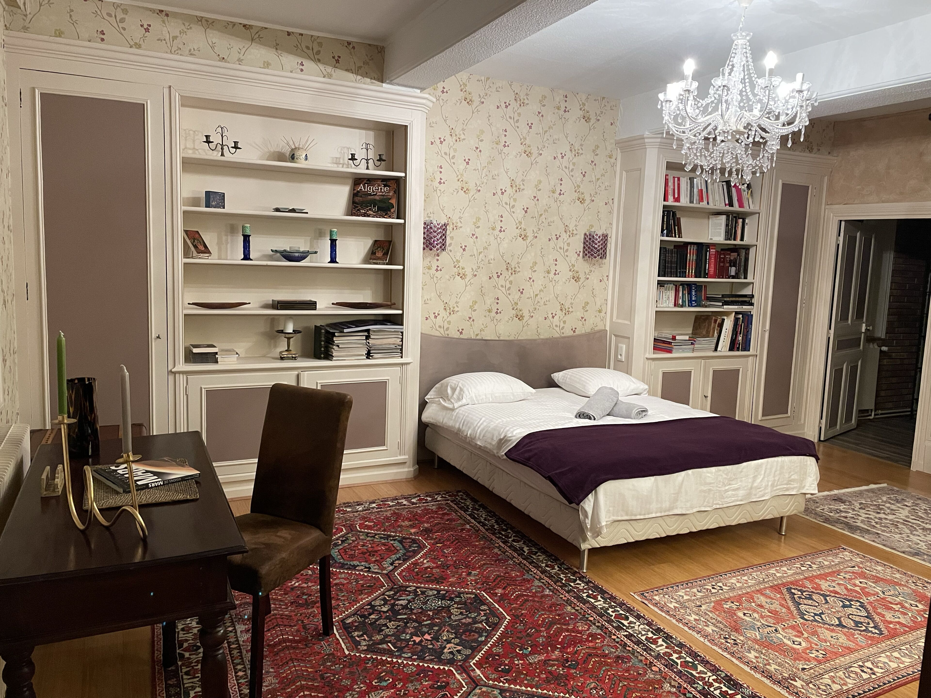 12 chambres, bureau, fer et planche à repasser, Wi-Fi gratuit