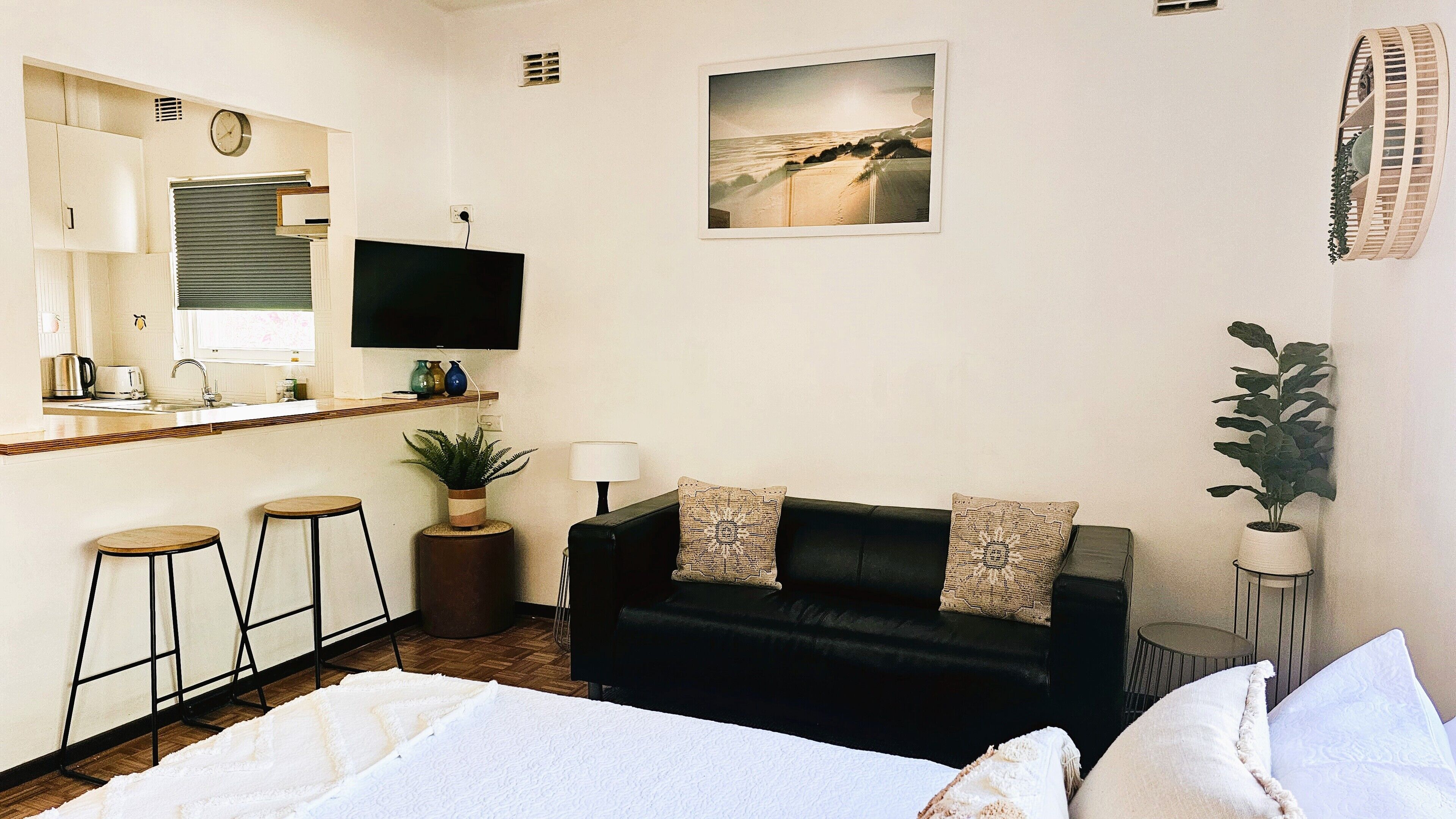 1 chambre, bureau, fer et planche à repasser, Wi-Fi gratuit