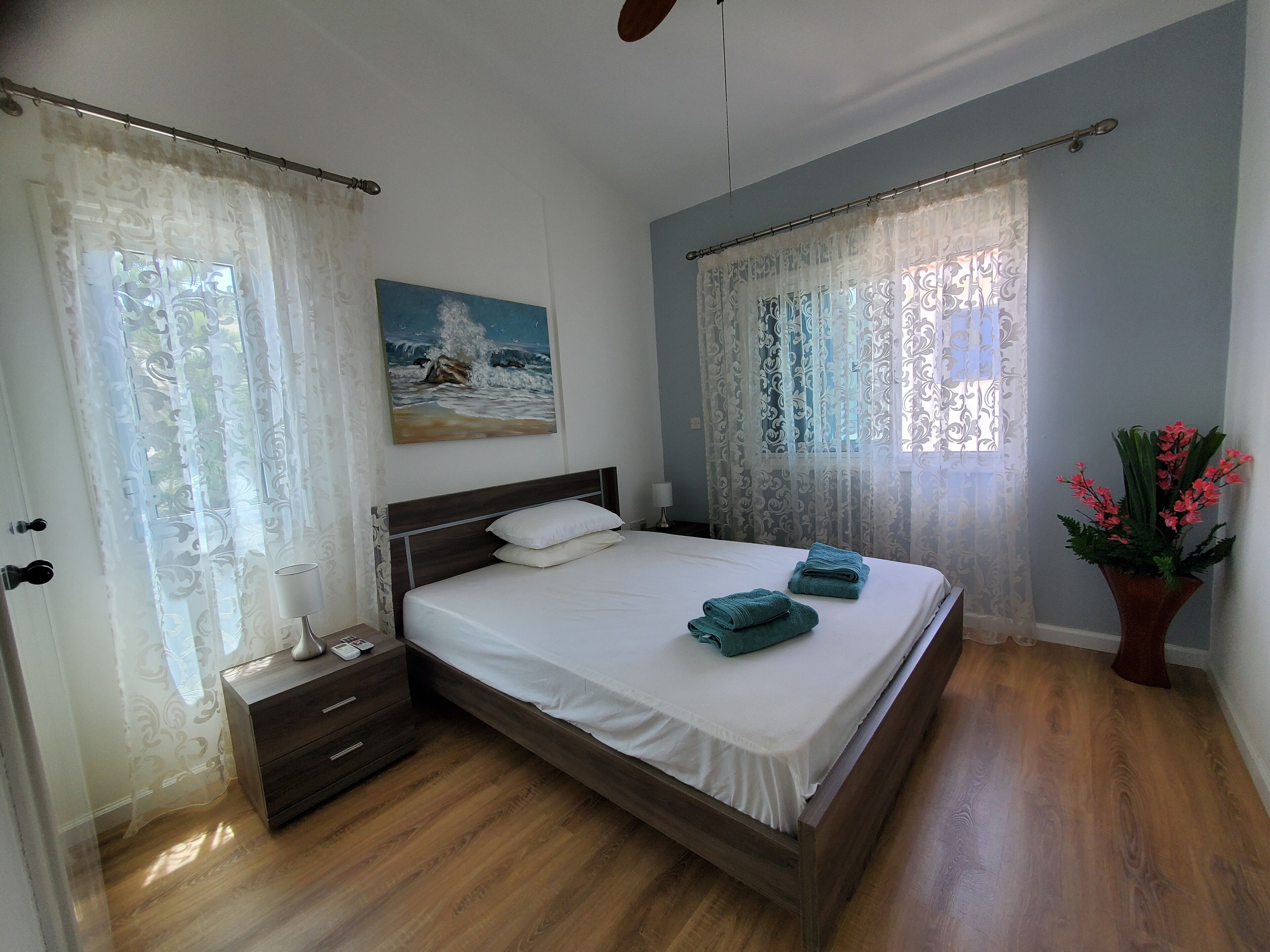 Foto - Villa - Sleeps 6 free parking & heated pool