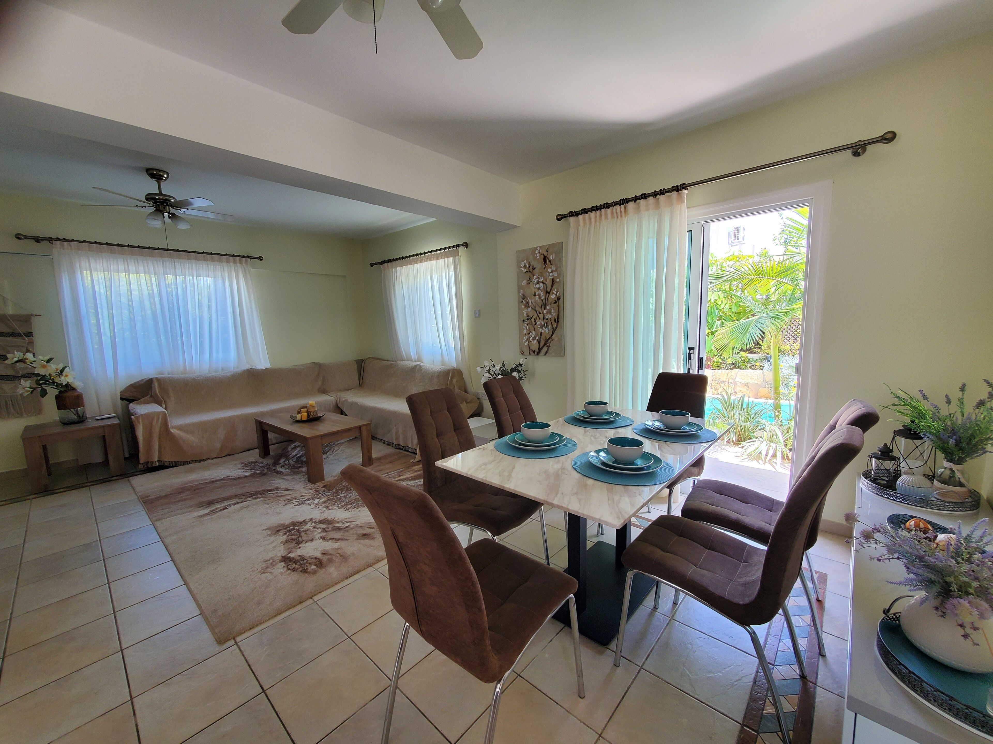 Foto - Villa - Sleeps 6 free parking & heated pool