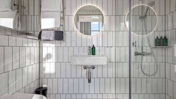 Atelier Studio | Bathroom | Shower, rainfall showerhead, hair dryer, heated floors