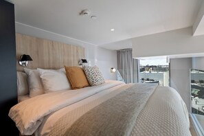 Atelier Studio | Premium bedding, desk, laptop workspace, blackout drapes - Unity Helsinki - A Studio Hotel (Helsinki)