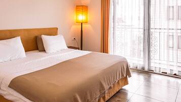 Allergikerbettwaren, Minibar, Bügeleisen/Bügelbrett, kostenloses WLAN