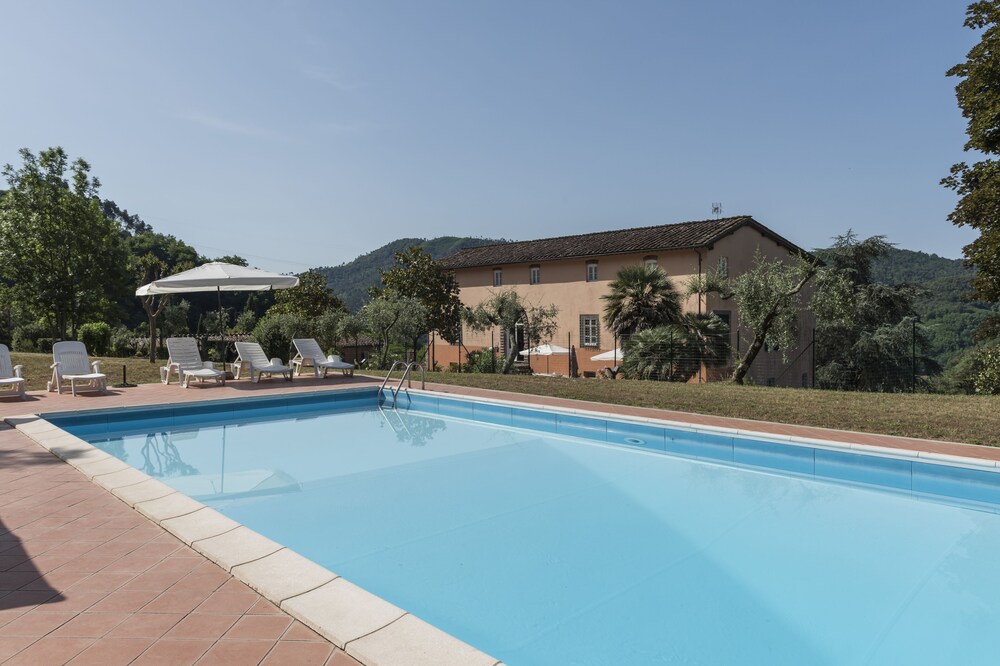 Letizia Apartment in Residence degli Onesti