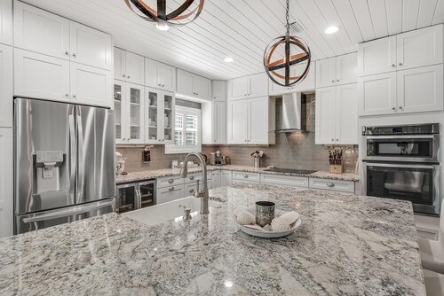 Wood Beach Retreat – Perfect 30A Location offering Easy Beach Access & Private Pool