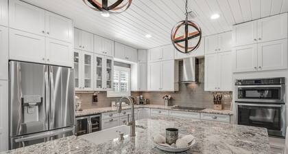 Wood Beach Retreat – Perfect 30A Location offering Easy Beach Access & Private Pool