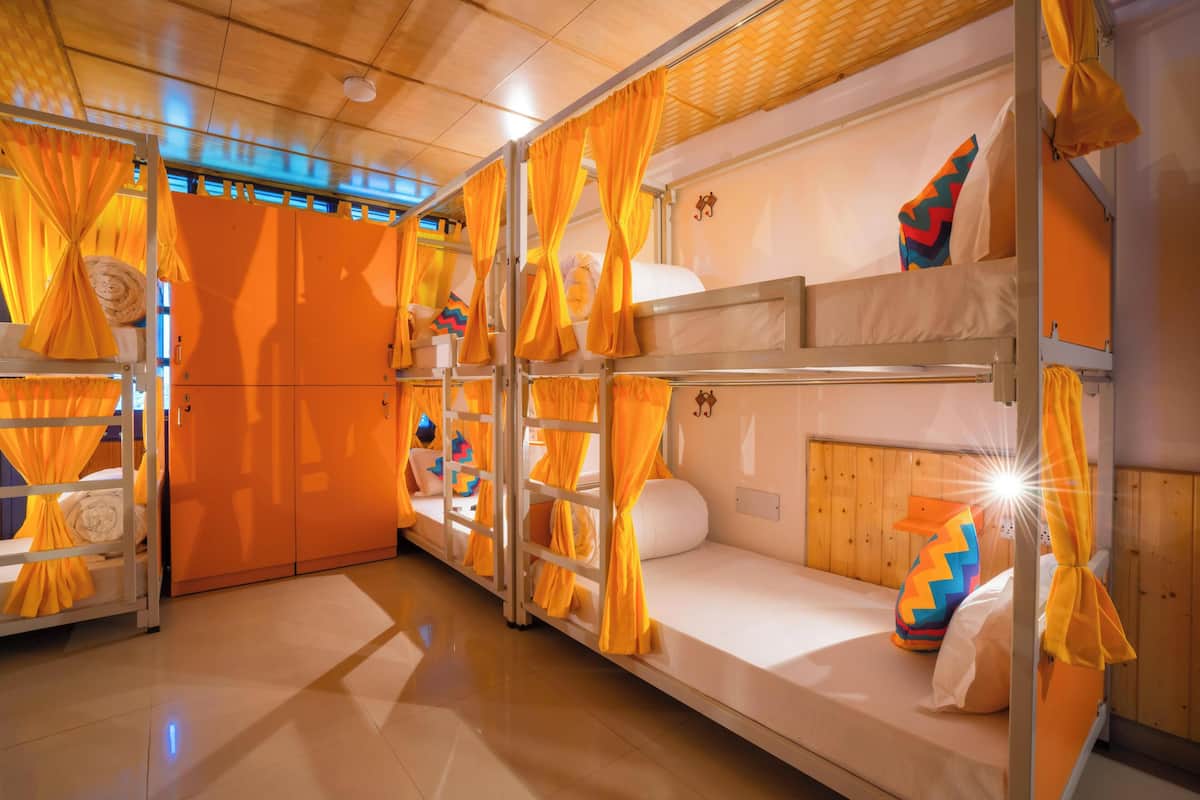 Bed in 12 Bed Mixed Dormitory Room with Ensuite Bathroom