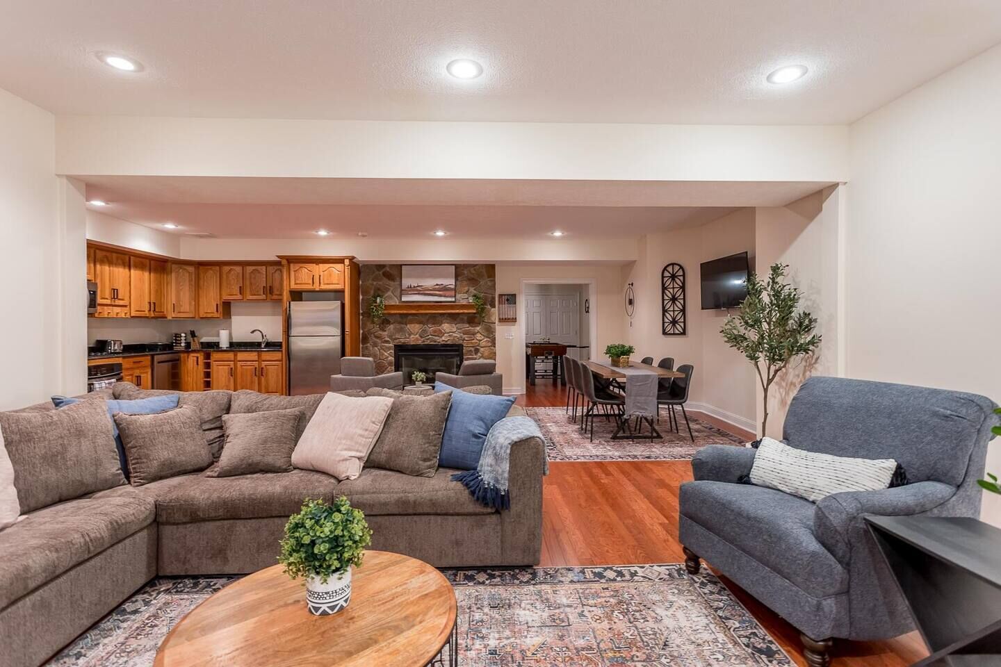 Smart TV, fireplace, foosball, offices