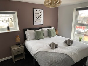 3 soverom, skrivebord, strykejern/-brett og wi-fi (inkludert)