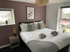 2 Schlafzimmer, Schreibtisch, Bügeleisen/Bügelbrett, kostenloses WLAN