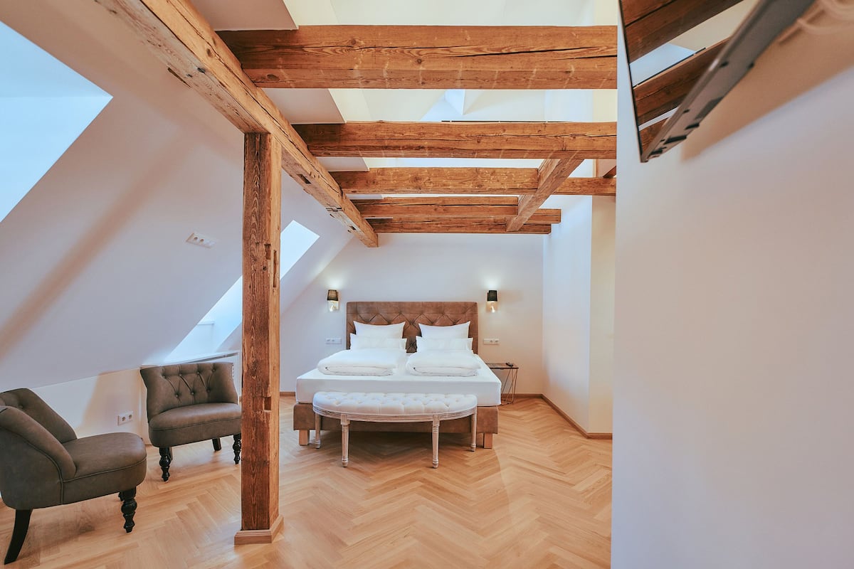 Suite (Kuchlbauer Turm) | Free WiFi, bed sheets