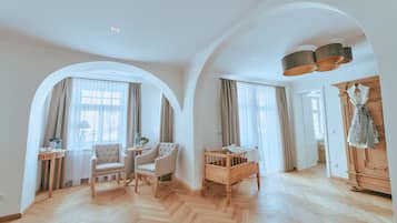 Suite (Kuchlbauer) | 2 bedrooms, free WiFi, bed sheets