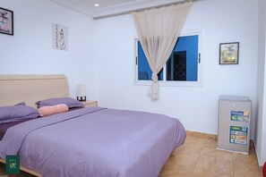 4 makuuhuonetta, silitysrauta/-lauta, Wi-Fi