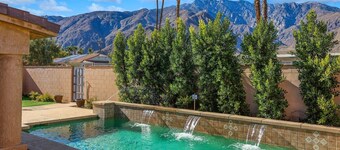 Villa Grand Prix - Sun-Drenched Poolside Bliss & Exclusive Courtyard