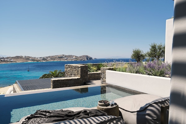Deluxe Suite, Private Heated Pool, Sea View | Private pool