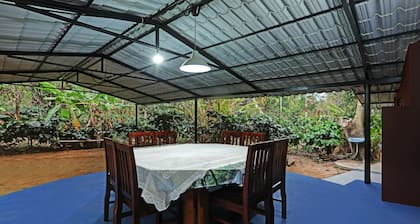 Hotel Allaranda Homestay