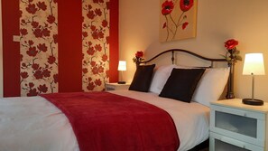 2 chambres, fer et planche à repasser, Wi-Fi gratuit, draps fournis