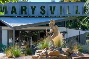 Exterior detail - Just a short stroll to Marysville Township... (Marysville)